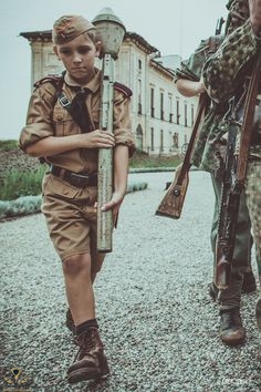 e11be555d8d3fcba8b3284ea608b1930--hitler-youth-german-uniforms.jpg