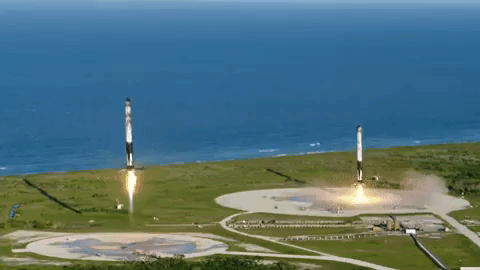 2-of-3-SpaceX-Boosters-Landing_large.gif