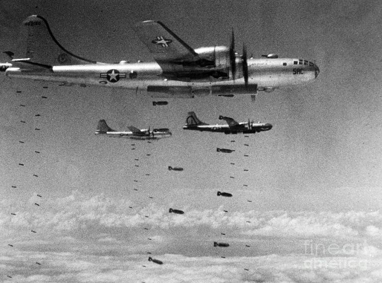b-29-dropping.jpg