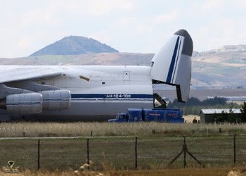 avion-cargo-russe-Antonov-transportant-missile-S-400-decharge-militaire-turque-Ankara-12-juill...jpg