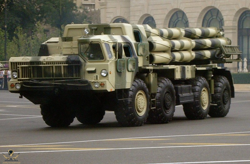 800px-Azeri__Smerch_,_parade_in_Baku,_2013.jpeg