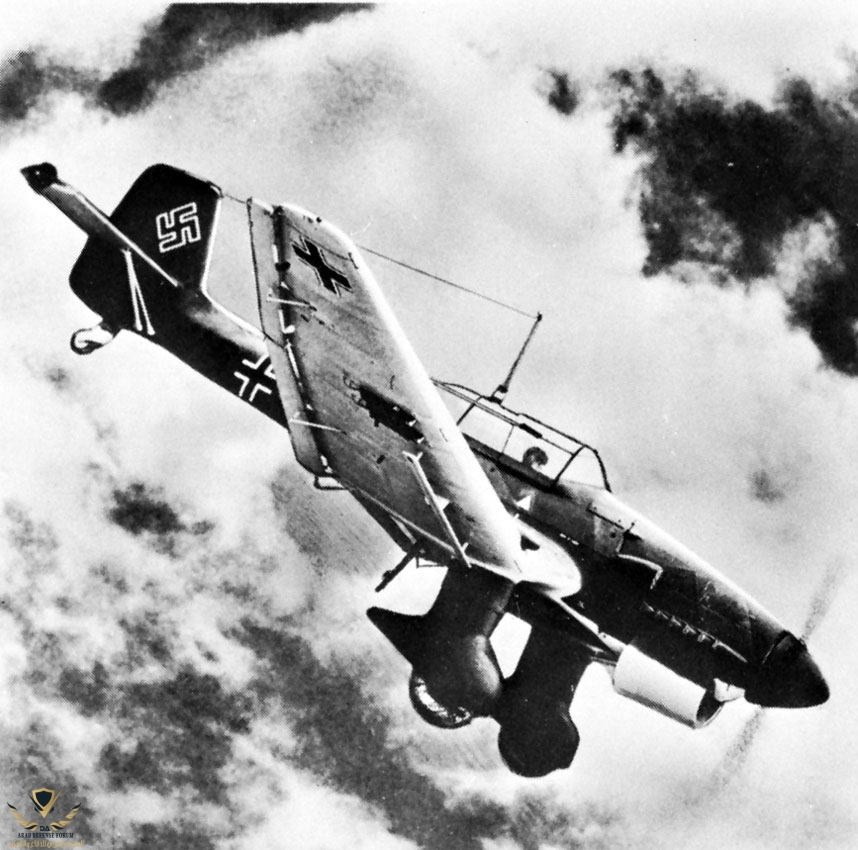 German-dive-bomber-Stuka-Junkers-Ju-87.jpg