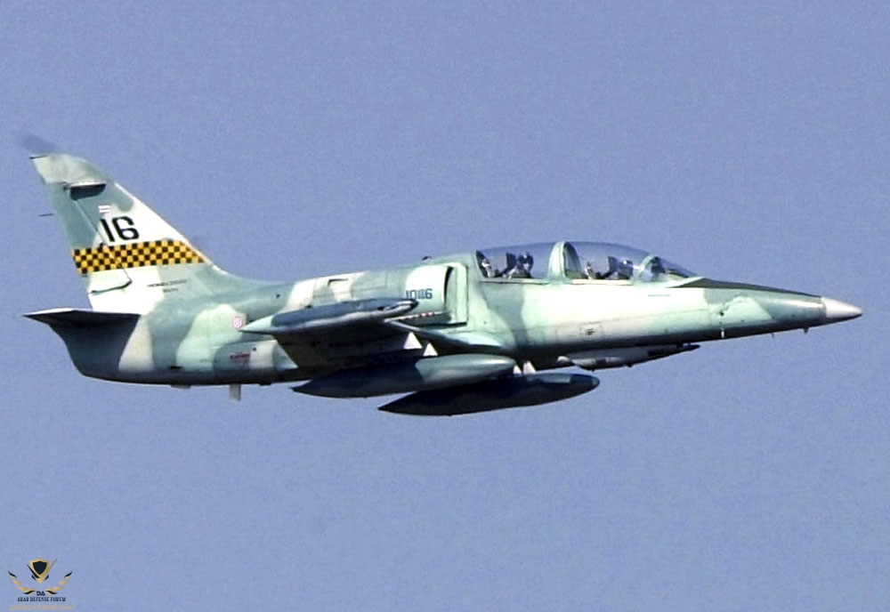 aero-l39-albatros-advanced-jet-trainer-light-strike-aircraft-czechoslovakia_13.jpg