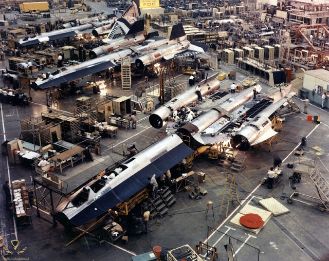 SR71_factoryfloor_SkunkWorks.jpg