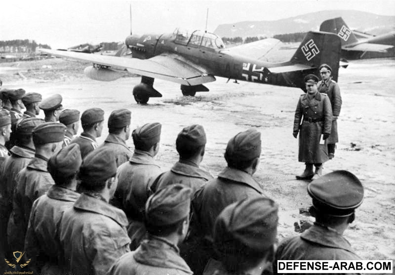 Bundesarchiv_Bild_101I-760-0165N-26,_Norwegen,_Erhard_Milch_bei_Stuka-Staffel.jpg