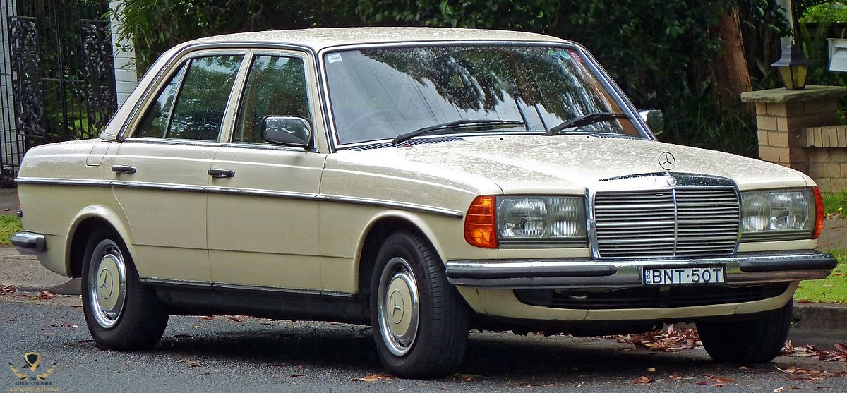 1979_Mercedes-Benz_280_E_(W_123)_sedan_(2010-12-04)_01.jpg