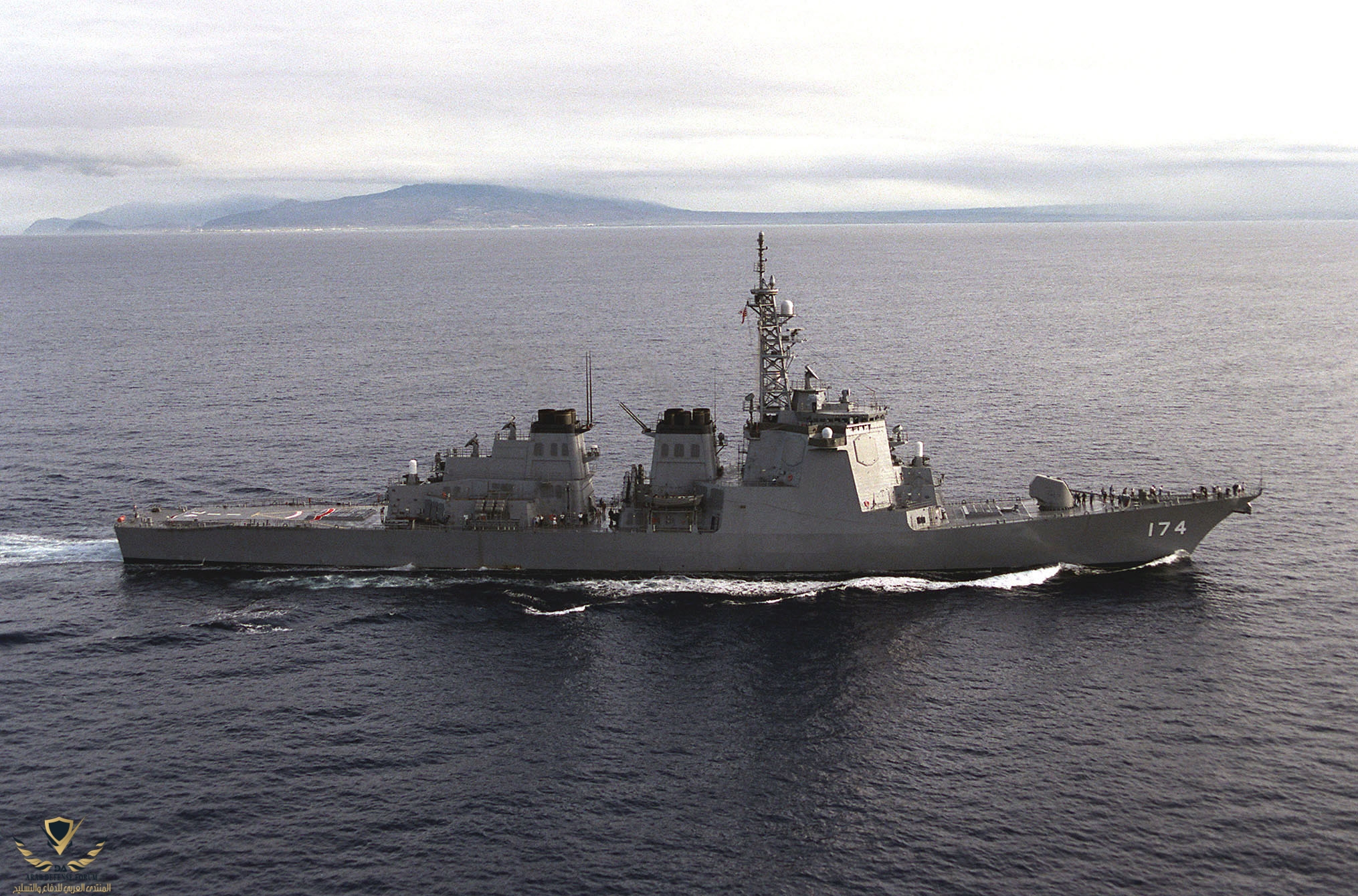 JDS_Kirishima,_Kongo-class_destroyer,_1998.jpg