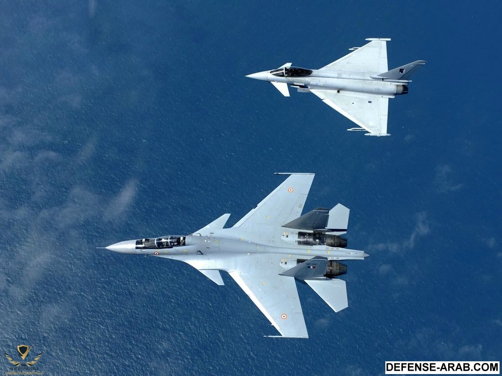 Su-30 with Typhoon Kalaikunda (4).jpg