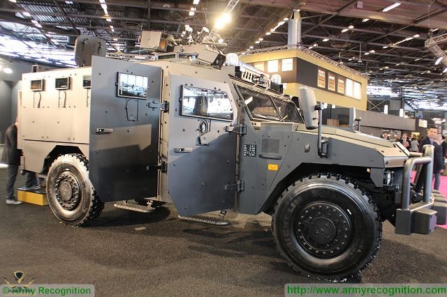 Sherpa_XL_APC_Armoured_vehicle_personnel_carrier_Renault_Trucks_Defense_France_French_defense_...jpg