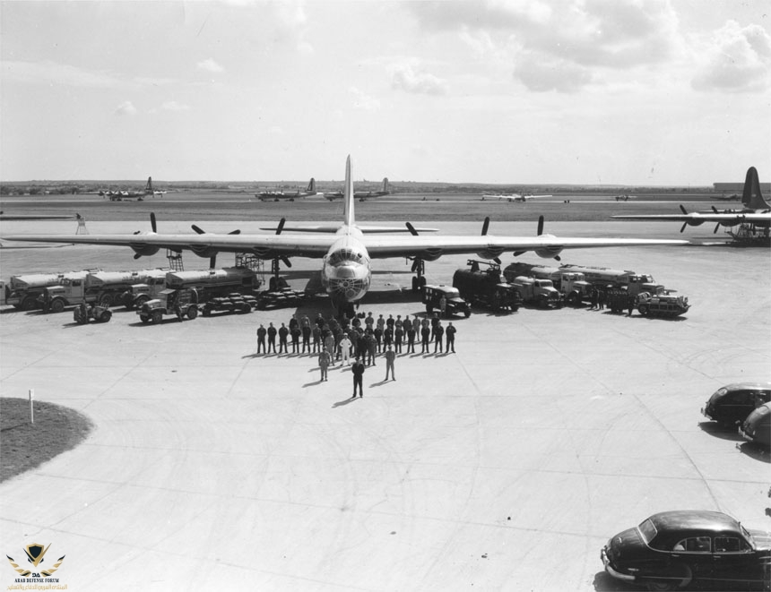 B-36_Peacemaker_-_personnel_and_equipment.jpg