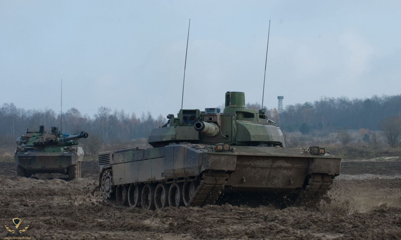 amx-56-leclerc-mbt-amx-10rc-reconnaissance-vehicle-french-ar.jpg