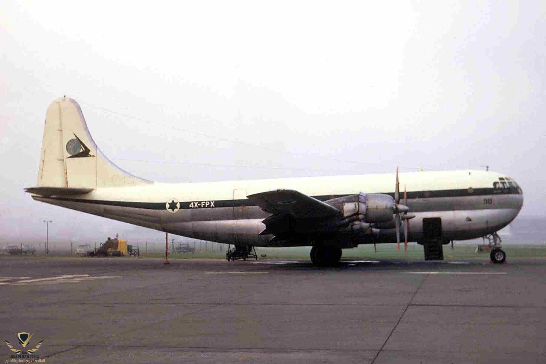 4X-FPX_B377_Stratocruiser_Israeli_Air_Force_LGW_05MAY69_(6780064070).jpg