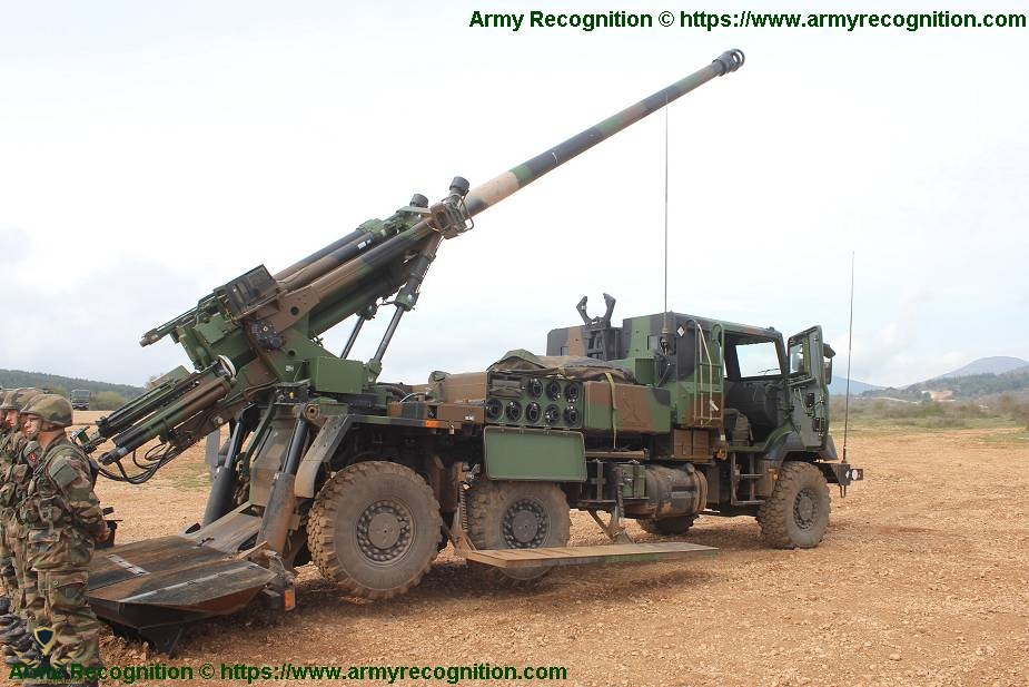 France_could_order_32_new_Nexter_CAESAR_155mm_wheeled_self-propelled_howitzers_925_001.jpg
