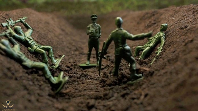 Toy-Soldiers_04-e1523480165390.jpg