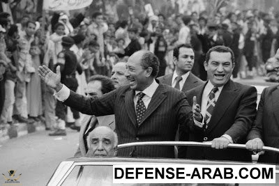 Mubarak and Sadat in Ismailia.jpg