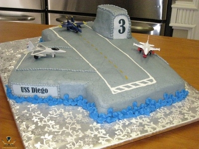 aircraft-carrier-birthday-cake_900705.jpg