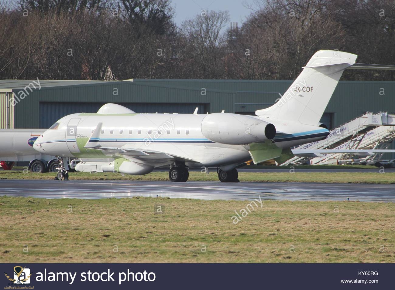 4x-cof-a-bombardier-global-5000-destined-for-the-indian-air-force-KY60RG.jpg