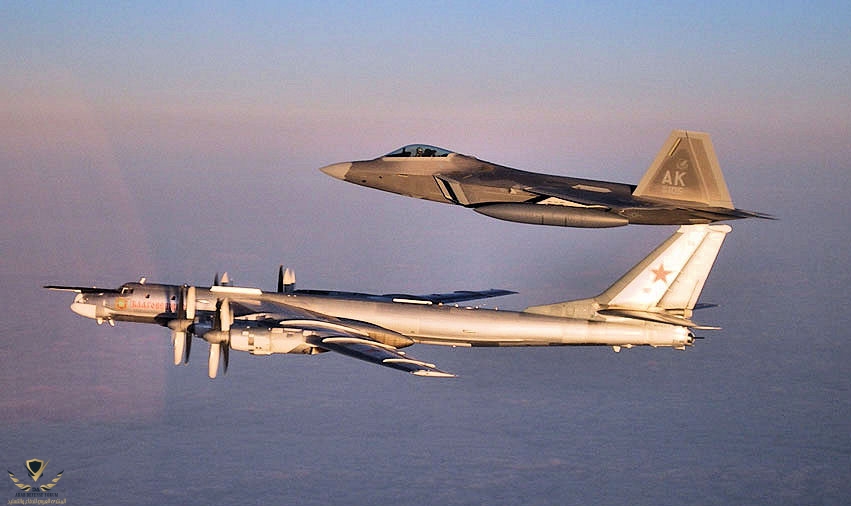 Tu-95-F-22_USDoD.jpg