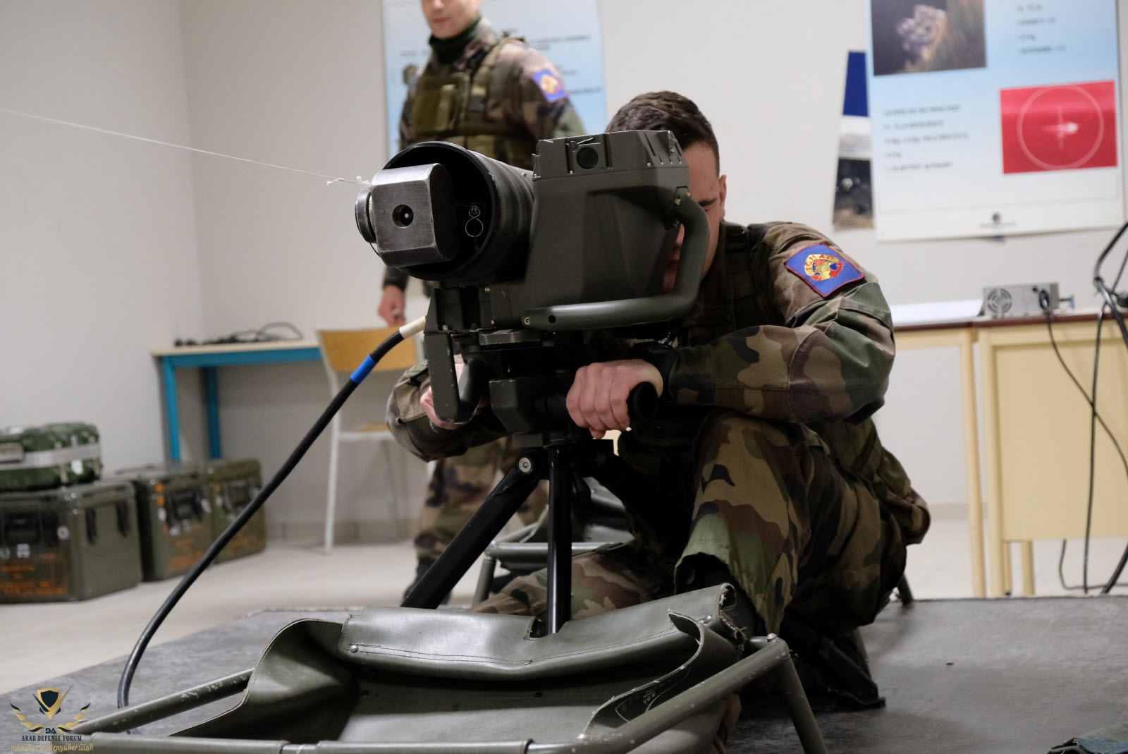 le-simulateur-d-instruction-technique-de-tir-de-missiles-eryx-permet-de-travailler-la-visee-le...jpg