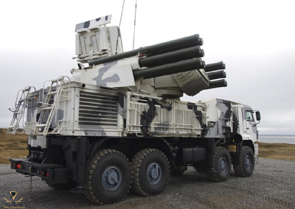 russian-pantsir-s1-anti-air-vehicles-train-in-arctic.jpg