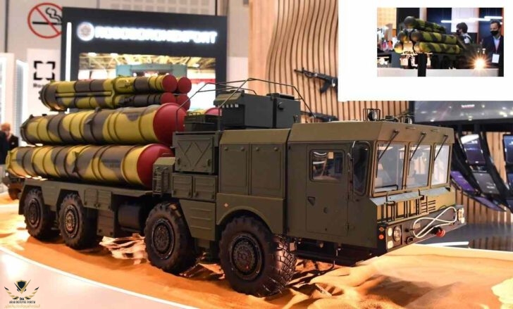 -نظام-تكشف-عن-دفاع-جوي-فريد-من-نوعه-من-طراز-إس-400-مزود-بـ-8-صواريخ-مضادة-للطائرات-في-معرض-IDE...jpg