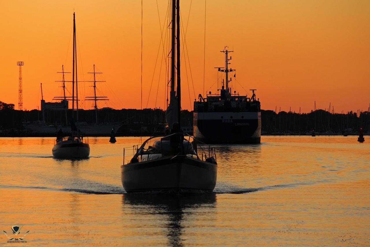 sailing-boat-5369996_1280.jpg