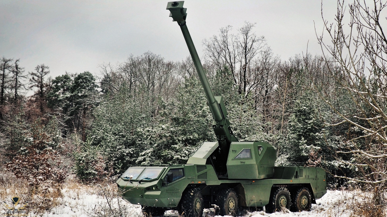 Image-4-DITA-155mm-Self-Propelled-Howitzer.jpg