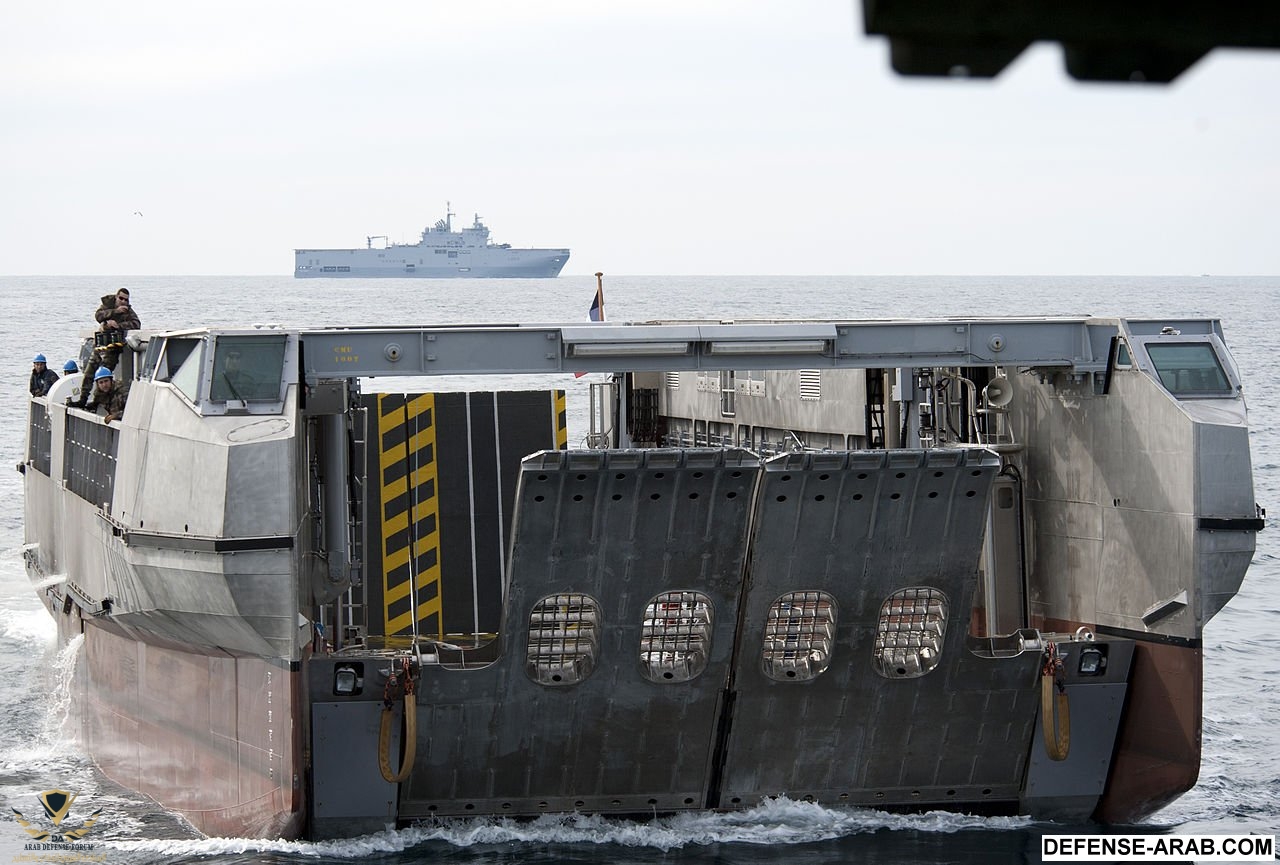 US_Navy_120207-N-YF306P_(LHD_1).jpg