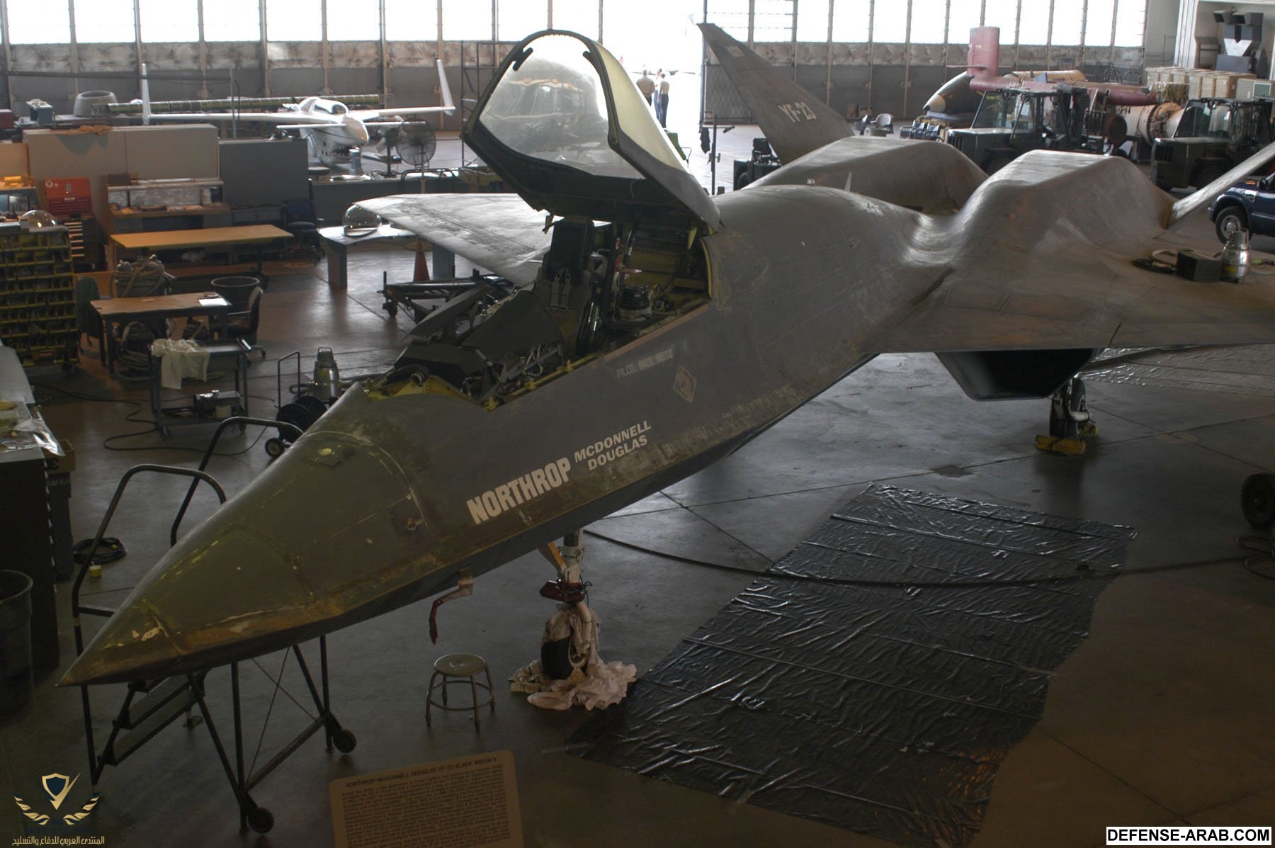 YF-23_in_the_restoration_area_of_the_usaf_museum.jpg