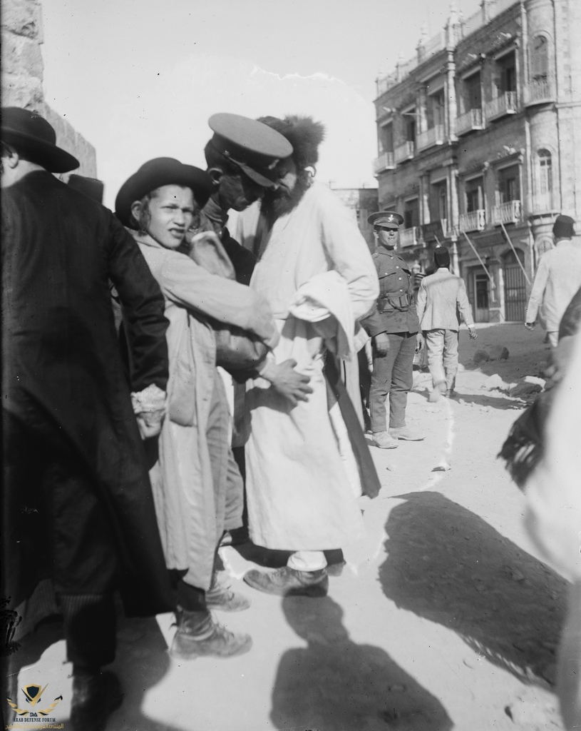 Jerusalem_riots_april_1920_police_controle_of_jews_civilians.jpg