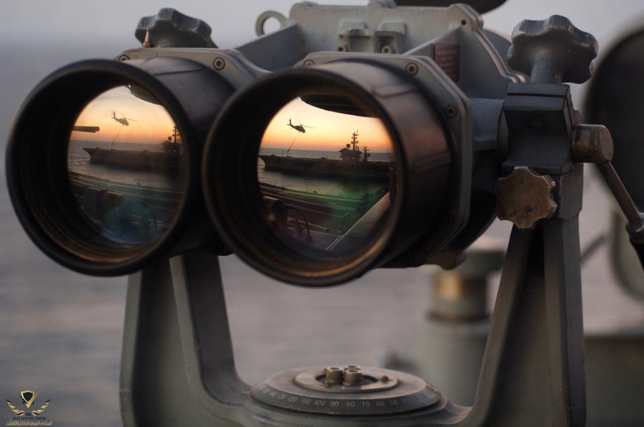 binoculars-67535.jpg