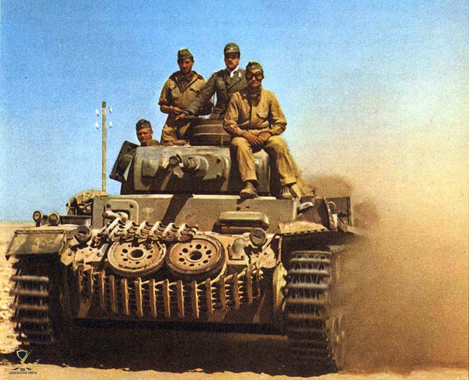 german-Panzer-III-in-the-Western-desert,-1942.jpg