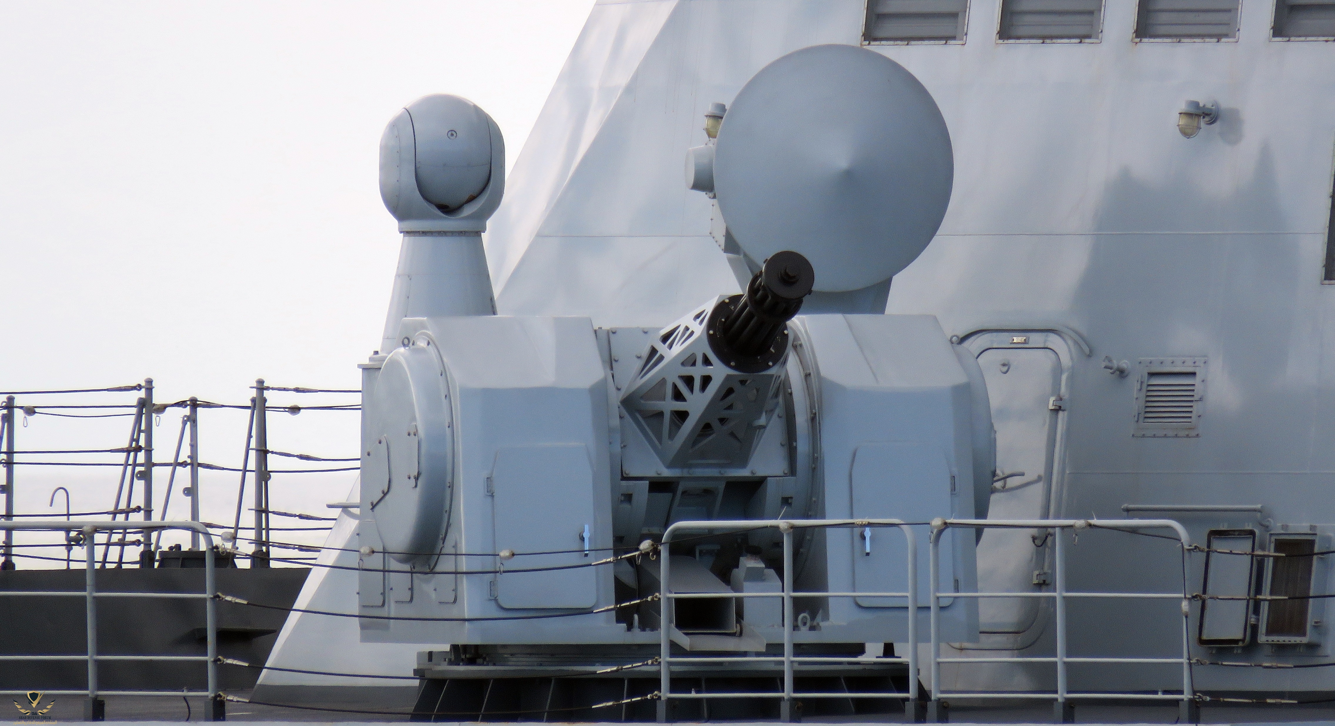 Handan_(579)_Frigate_-_Type_1130_CIWS_-_Front_View.jpg