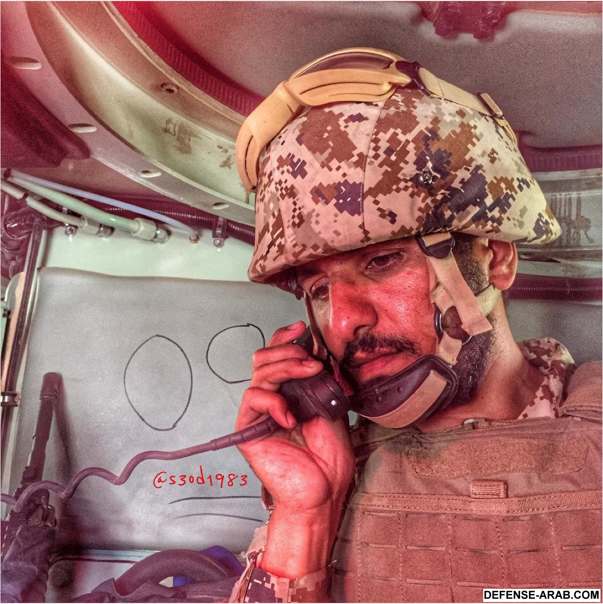 أحد أفراد القوات الخاصة البحرينية في مأرب.png