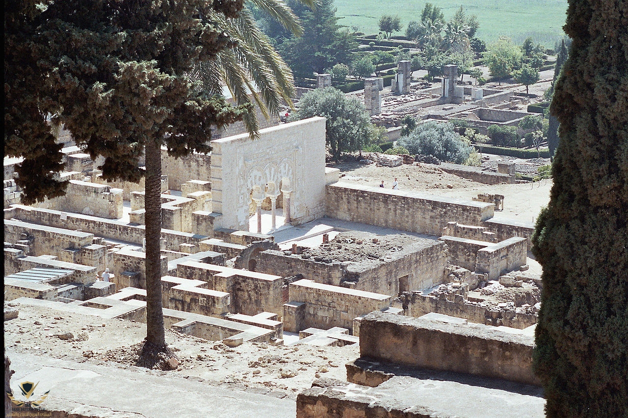 1280px-Meسيشسيشdina-al-Zahra.jpg