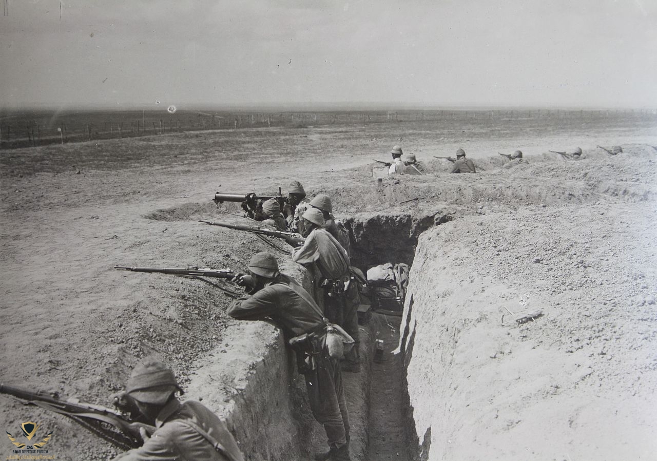 1280px-Israel_in_World_War_I_-_Soldiers_in_the_trenches_H_OP_038.jpeg