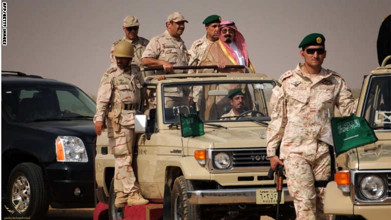 الملك_عبد_الله_يتفقد_منطقة_الخربة_بعد_انسحاب_الحوثيين_في_2010.jpg