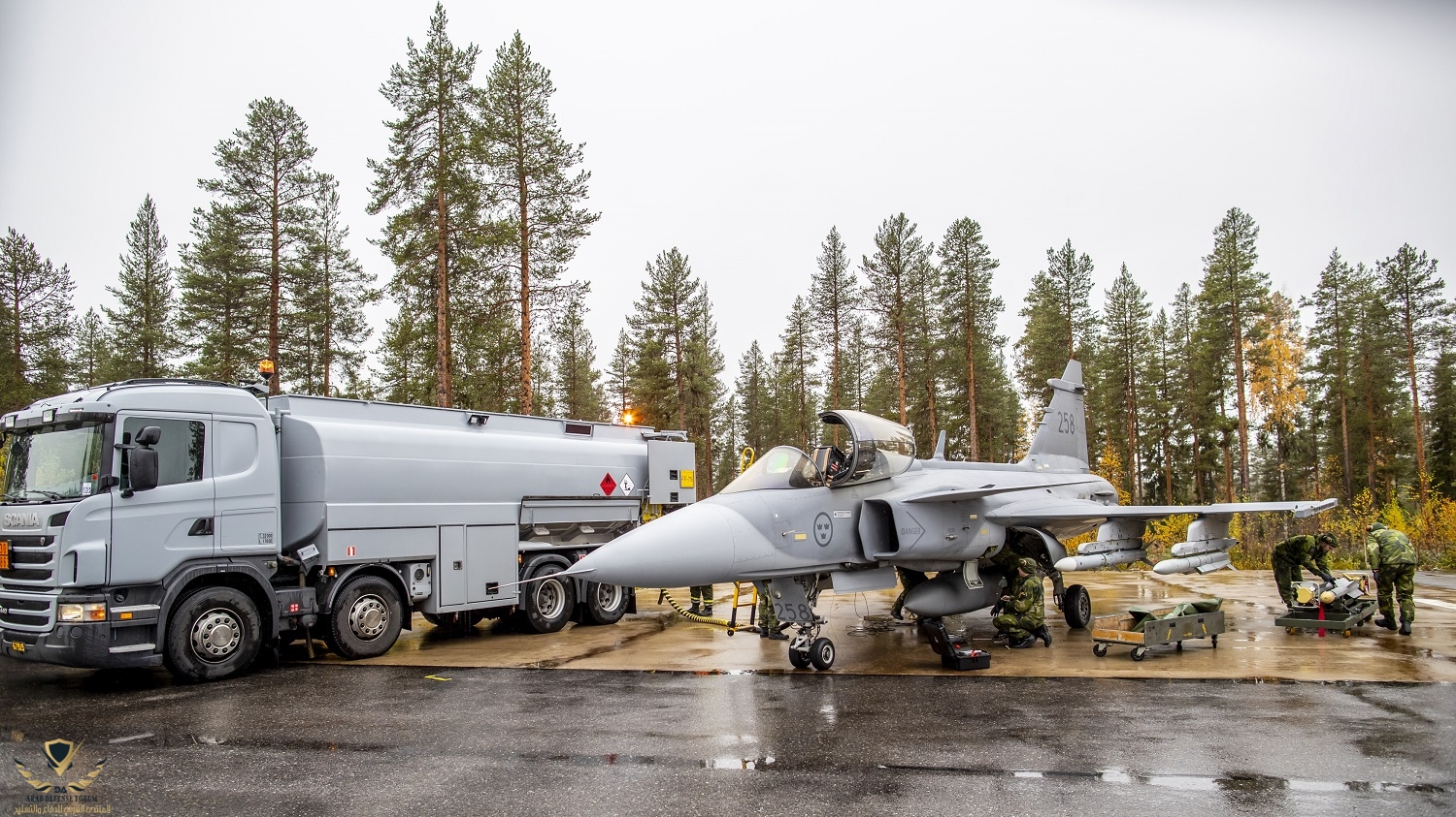 swedish-armed-forces-extends-saabs-gripen-support-contract.jpg