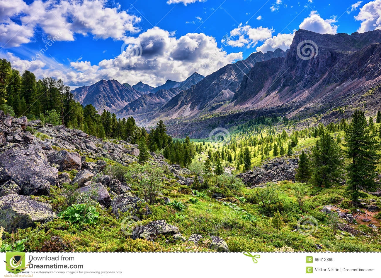 beautiful-mountain-terrain-eastern-siberia-sayan-russia-66612860.jpg