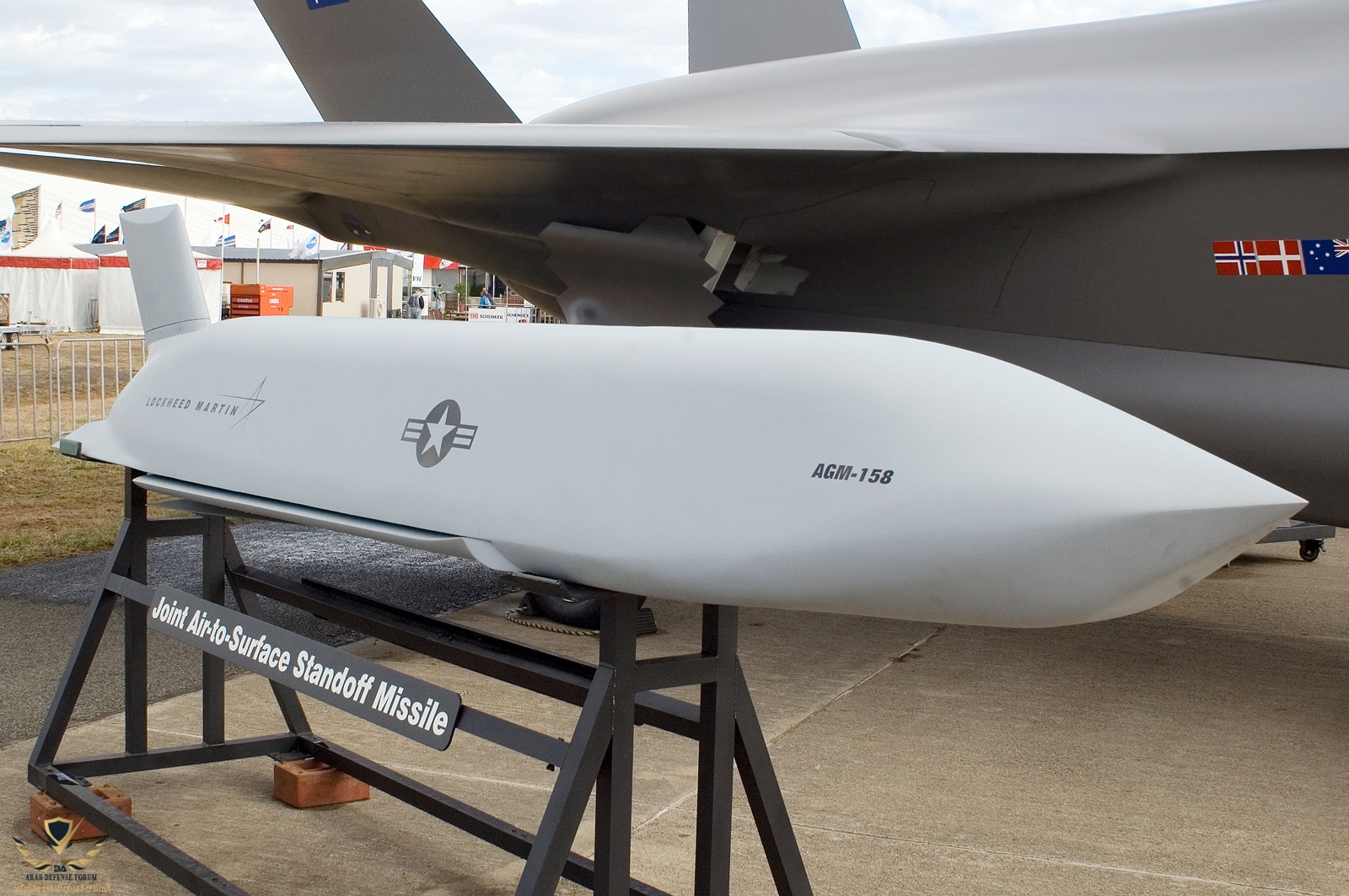 Lockheed_Martin_AGM-158_JASSM_(8351604870).jpg