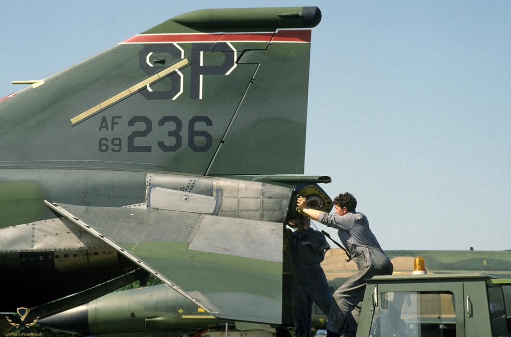 belgium-ground-crewmen-reload-a-drag-chute-onto-a-us-air-force-f-4g-phantom-f12771-1024.jpg