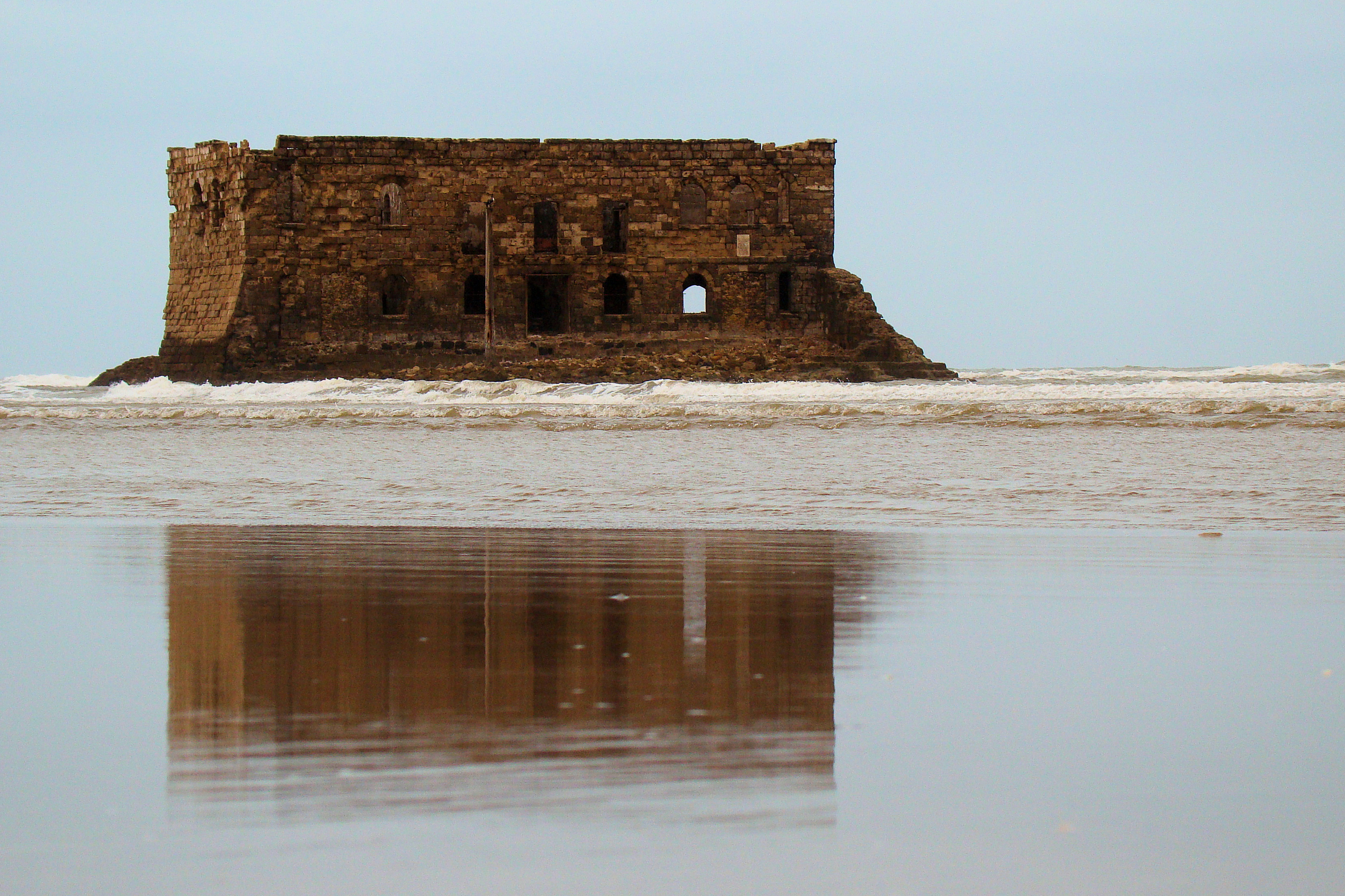 Casa_Mar_Fortress_in_Tarfaya_2011.jpg