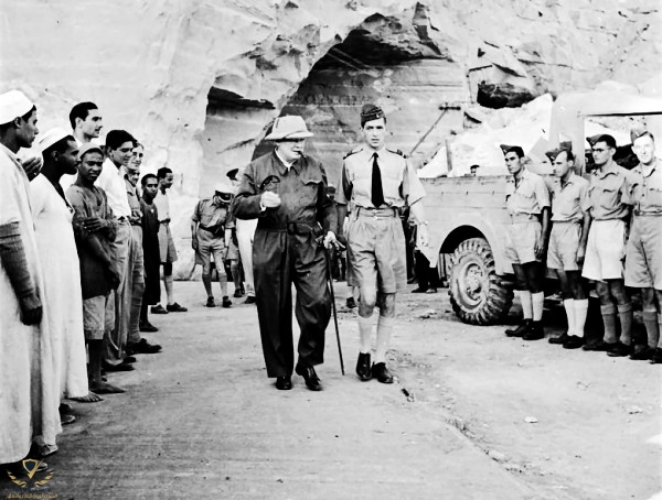 wd_Churchill_Tura.jpg