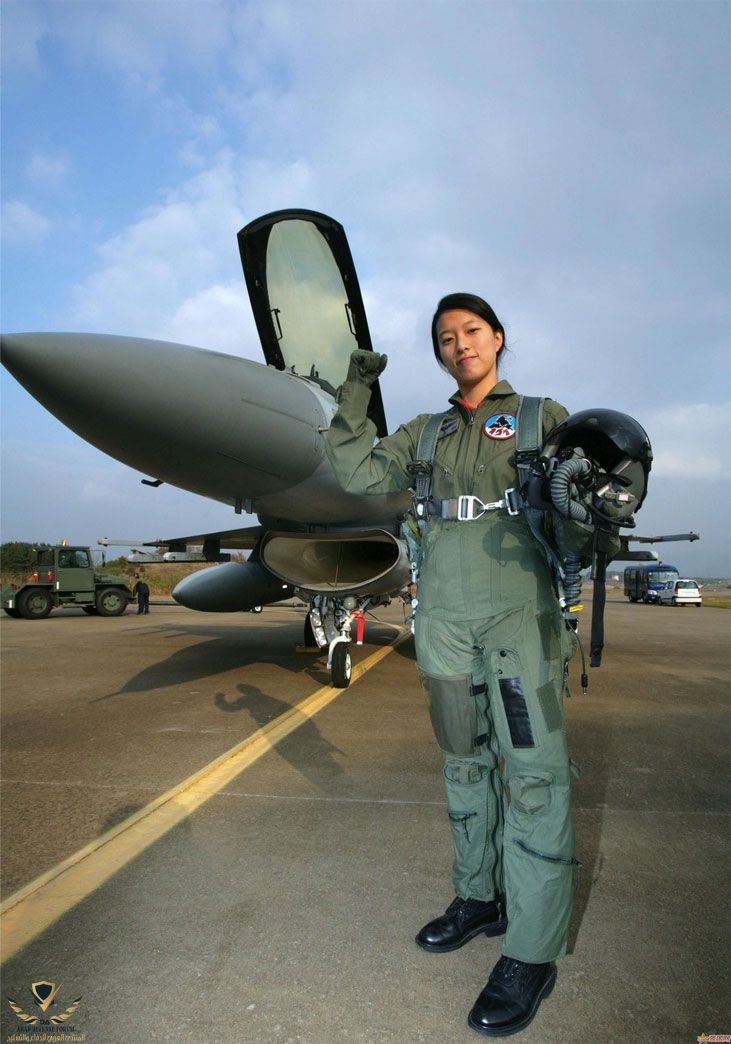 Stunning Female Fighter Pilots From Around The World-- You'll Fall In Love.jpeg