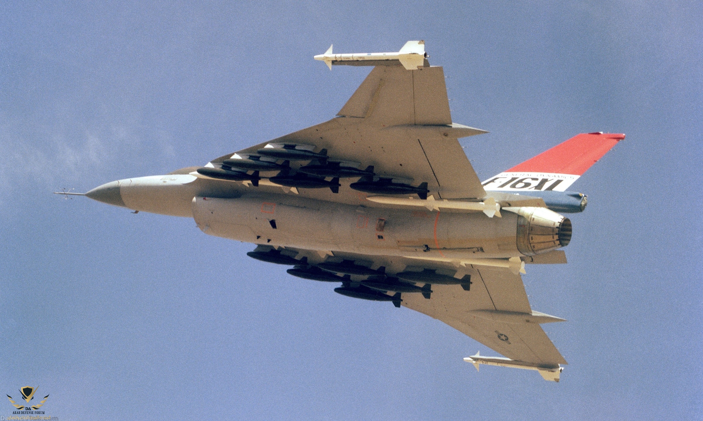 F-16XL_02.jpg