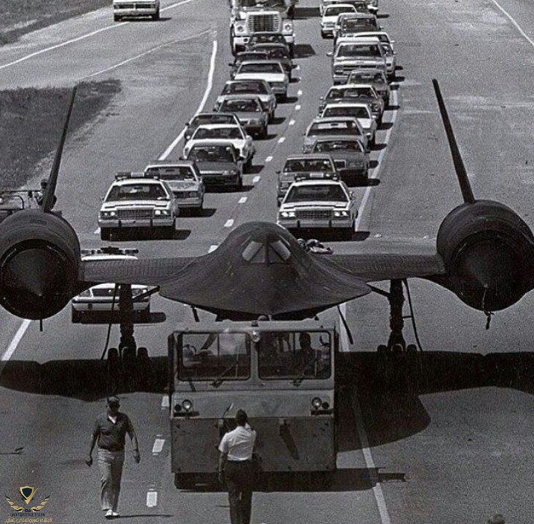 Aviation Blogs -SR 71 slowing down traffic -.jpeg