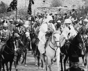 300px-Wilhelm_II_in_Jerusalem_October_1898.jpg