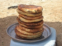 260px-Tabouna_bread_Kairouan.jpg