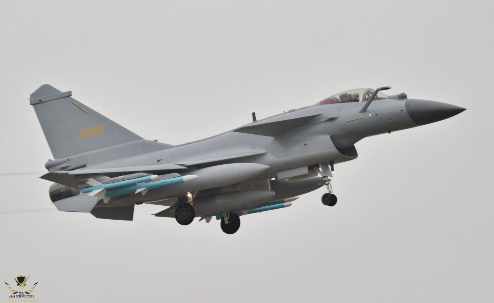 J-10B_with_PL-10_and_PL-12.jpg