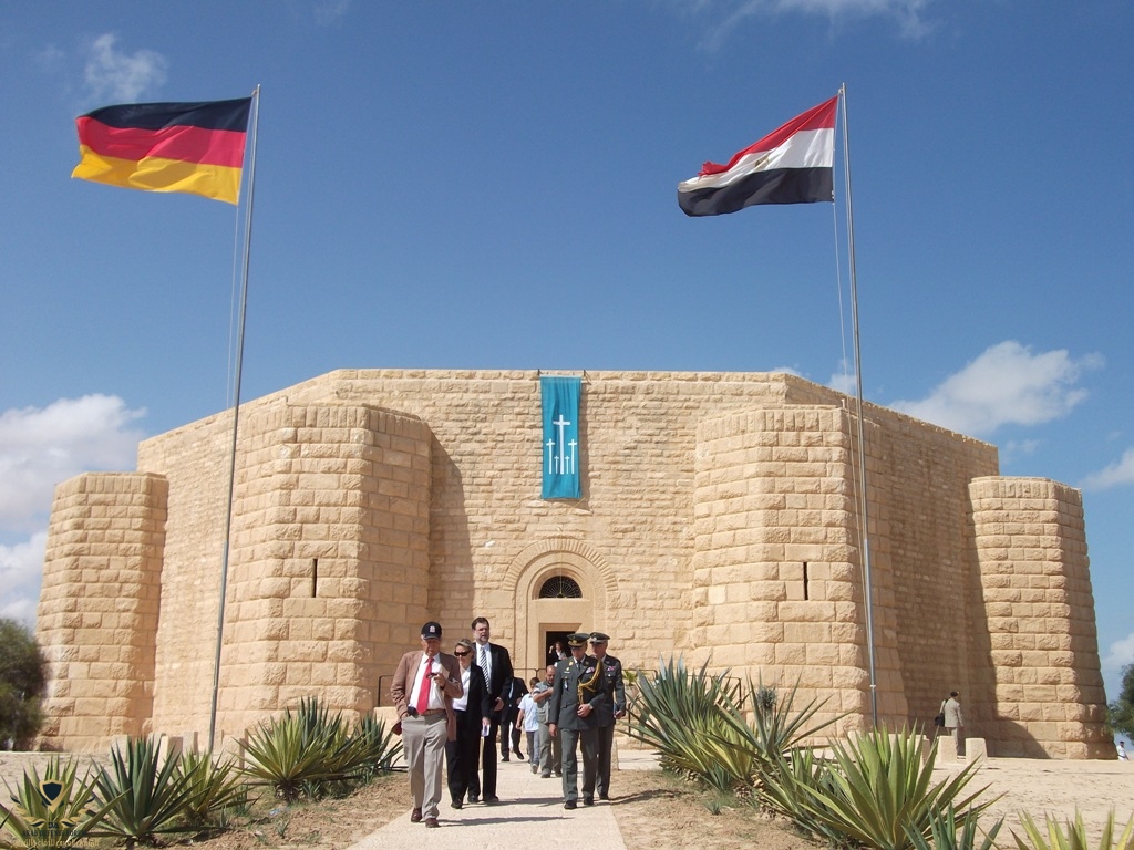 273485-تاريخ-معركة-العلمين-ونهاية-الحرب-العالمية-وعدد-الضحايا--(3).jpg